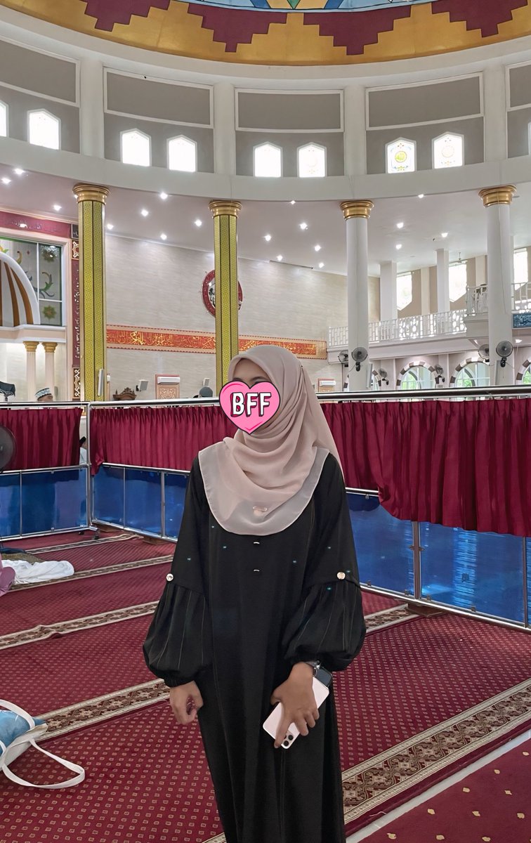 queenskyo's tweet photo. emg nyaman banget pakai abaya, tahun ini mau coba istiqomah pake abaya, soalnya sebelumnya clueless, takut harga abayanya ga sesuai dikantong 😭

trus karna masuk grup kajian akhwat, akhirnya pd ngshare waktu itu tempat beli abaya yg gak mahal tapi tetep nyaman..

Ini yg ku pake https://t.co/UZ8iqtpGoP