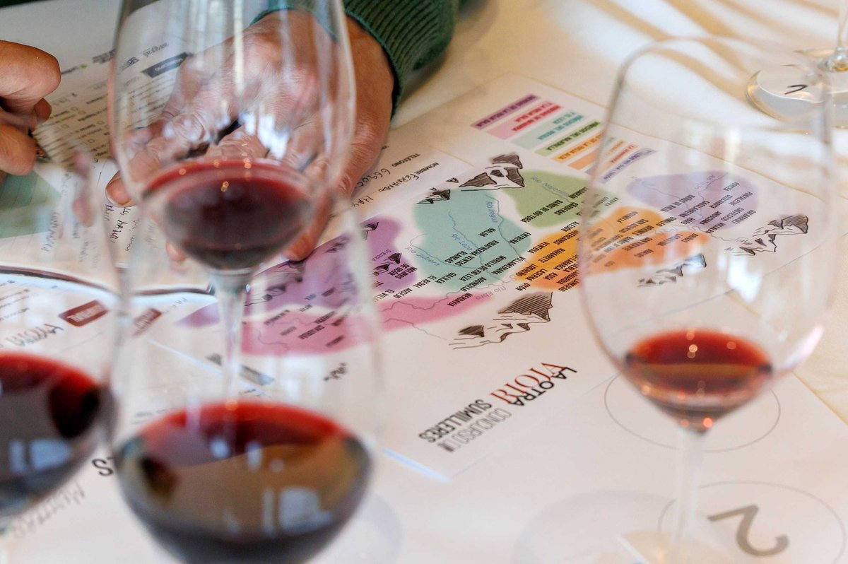 bodegasderioja's tweet photo. El Concurso de Sumilleres Argraf La Otra Rioja no es solo una competición es otra manera de conocer y sentir Rioja
 ¡Felicidades a los ganadores!
🥇Francisco Javier Pozo Caballero
🥈Fernando Mayoral Santamaria
🥉Jano Pérez Rosa
🥉Maria del Mar Ruiz Leon
🥉Nacho Carcedo González https://t.co/nmRE0dyIaG