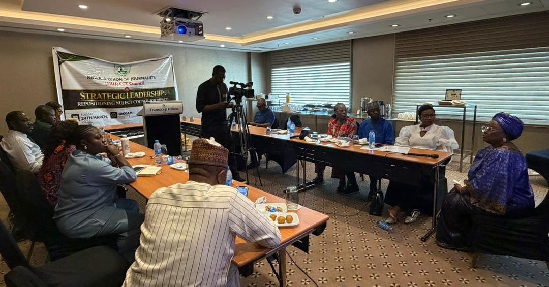 ISMPH- International Society of Media in Public He tweet media