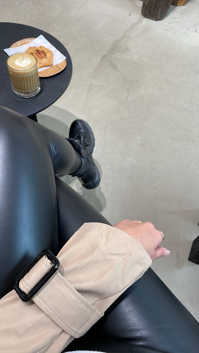 Gamzeesskk's tweet photo. Günaydınnnn 😝🥰🥰
#eskişehir #eskişehirbayan #eskisehirbağlar https://t.co/FSwG2szSS2