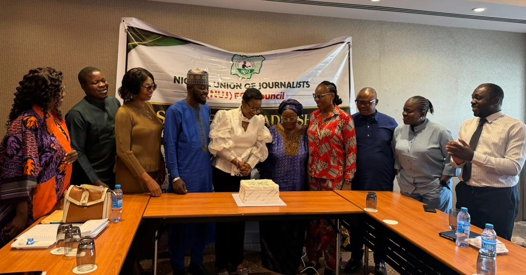 ISMPH- International Society of Media in Public He tweet media