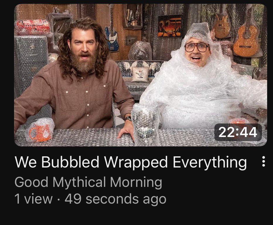 lostmythicality's tweet photo. NOW WHAT IN THE GOOD MYTHICAL FUCK https://t.co/Y4gQnxXd6N