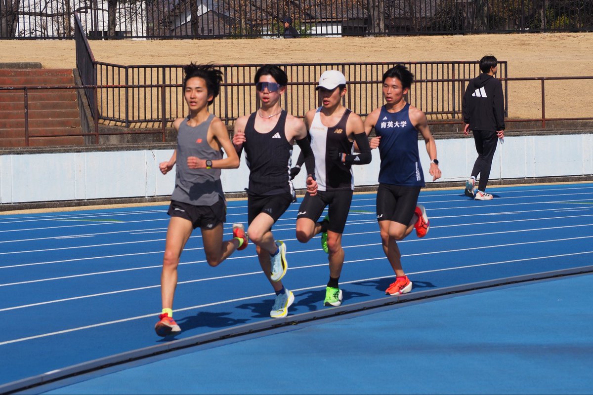 ikueiuniv_tf's tweet photo. 【新スタッフの紹介】

3月より原田大希コーチが新たに着任されました

寮監督として支えていただくとともに、ランニングコーチとしてもご指導いただいております

東京マラソンでは2時間11分25秒を記録し、総合40位という成績を収められました！
⁡
PB
1万m 29'15"00
ハーフ 1:03:47
フル 2:11:25⁡ https://t.co/f5xMQTTwoM