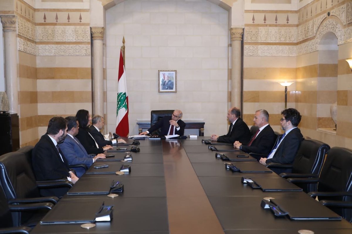 Gebran_Bassil's tweet photo. قدمنا لدولة رئيس الحكومة مقترح حماية لبنان لتجنيبِه الخطر الكبير من خلال الحوار في ما بيننا لا الصِدام https://t.co/IQycCTJ0Pm