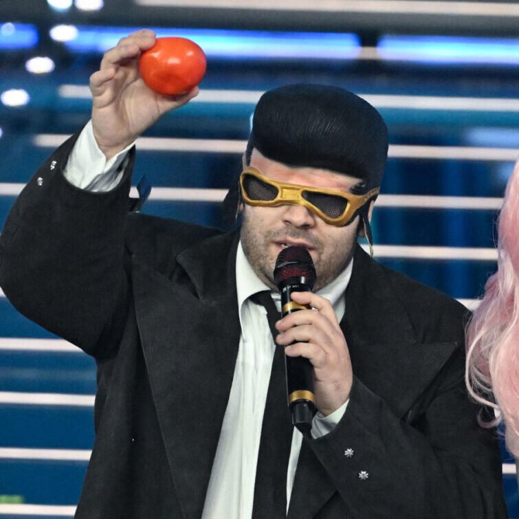 Perìto Perària tweet media