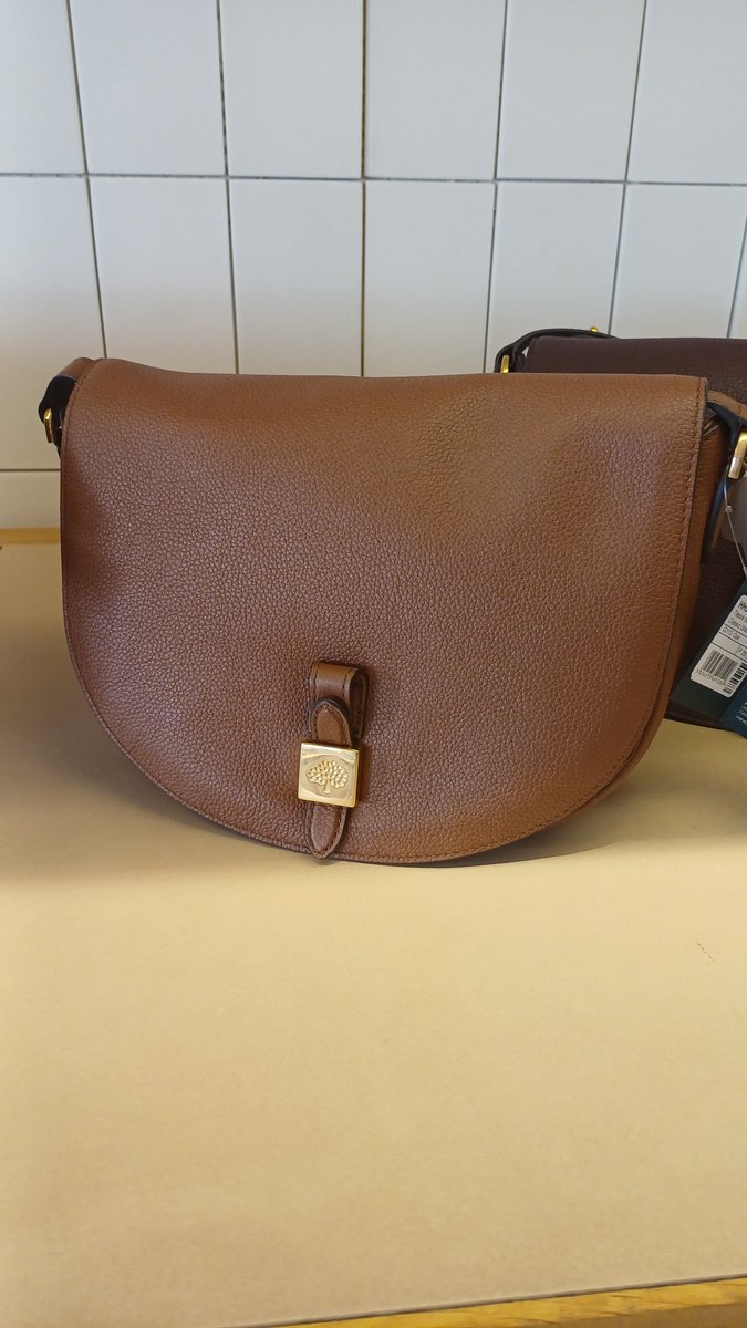 While shopping for a new handbag, I made the mistake of looking in the Mulberry shop in Kildare Village... now nothing will compare to the one I really want but is way beyond my budget 😭