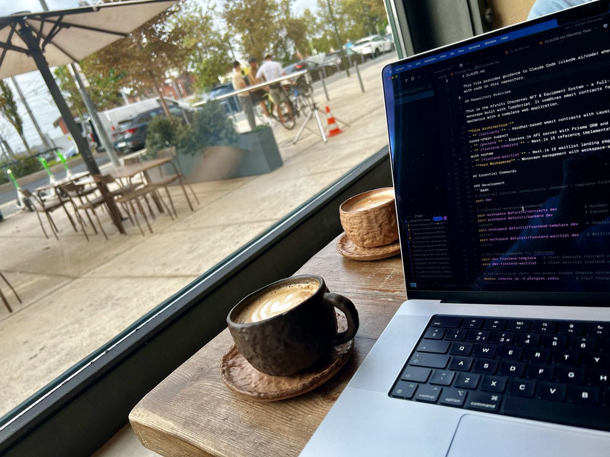 Throwback to my favourite workstation in Lisbon, Portugal 🇵🇹