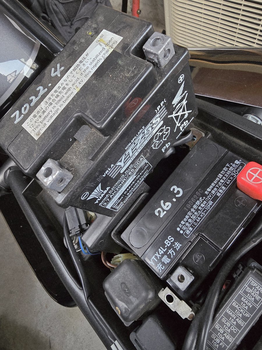 飛行機雲@戻りました tweet media