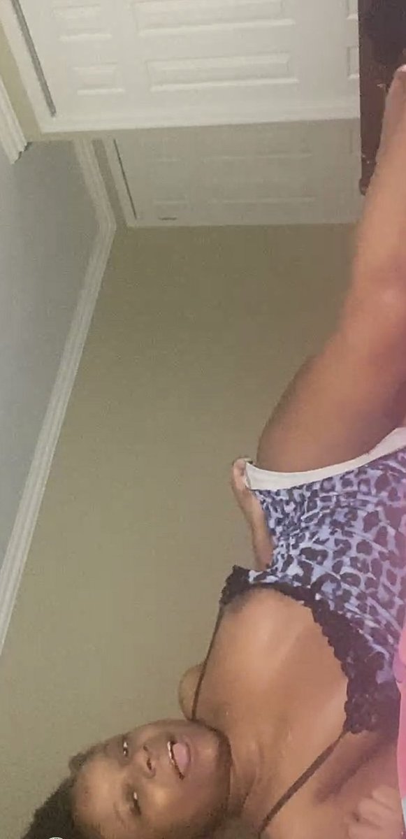 whatiskisa's tweet photo. #clapper #ebony #live https://t.co/8TUieUxnI0 clic and hit like on link https://t.co/AsXTNjFnUg
