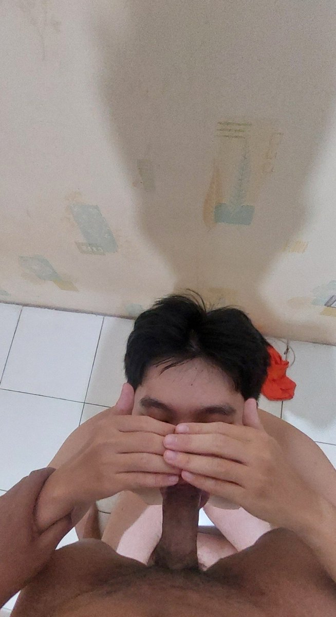 True_Around99's tweet photo. 😋 #gaytangsel #gayjaksel #gaybintaro #gayjaktim #gayjakbar https://t.co/eFeVKIfarp