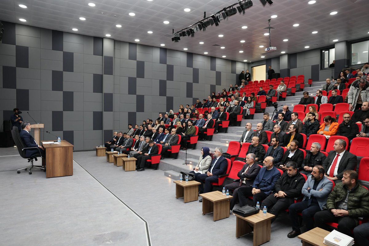 🎯 Kalite Yolculuğunda Güçlü Adım, Anlamlı Teşekkür

Üniversitemiz, Yükseköğretim Kalite Kurulu (YÖKAK) tarafından yürütülen Kurumsal Akreditasyon Programı kapsamında elde ettiği 2 yıllık akreditasyon başarısının ardından, sürece katkı sunan akademik kadromuz için anlamlı bir