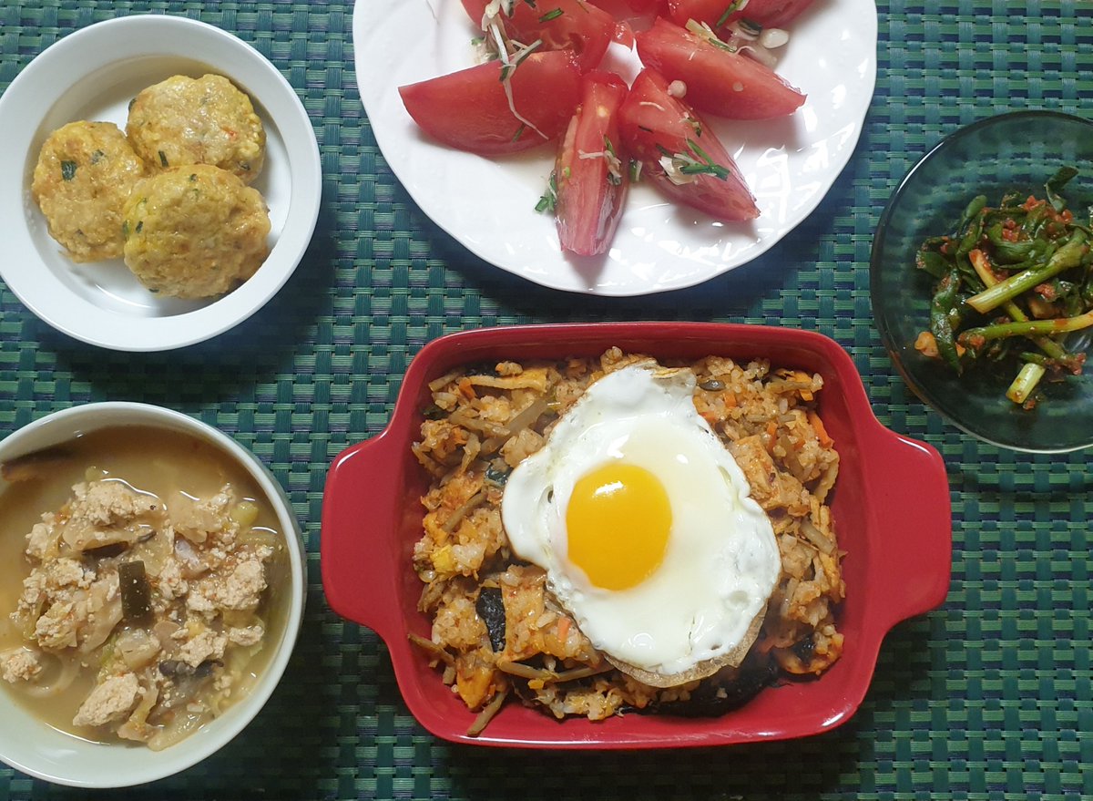 어둔숲. tweet media