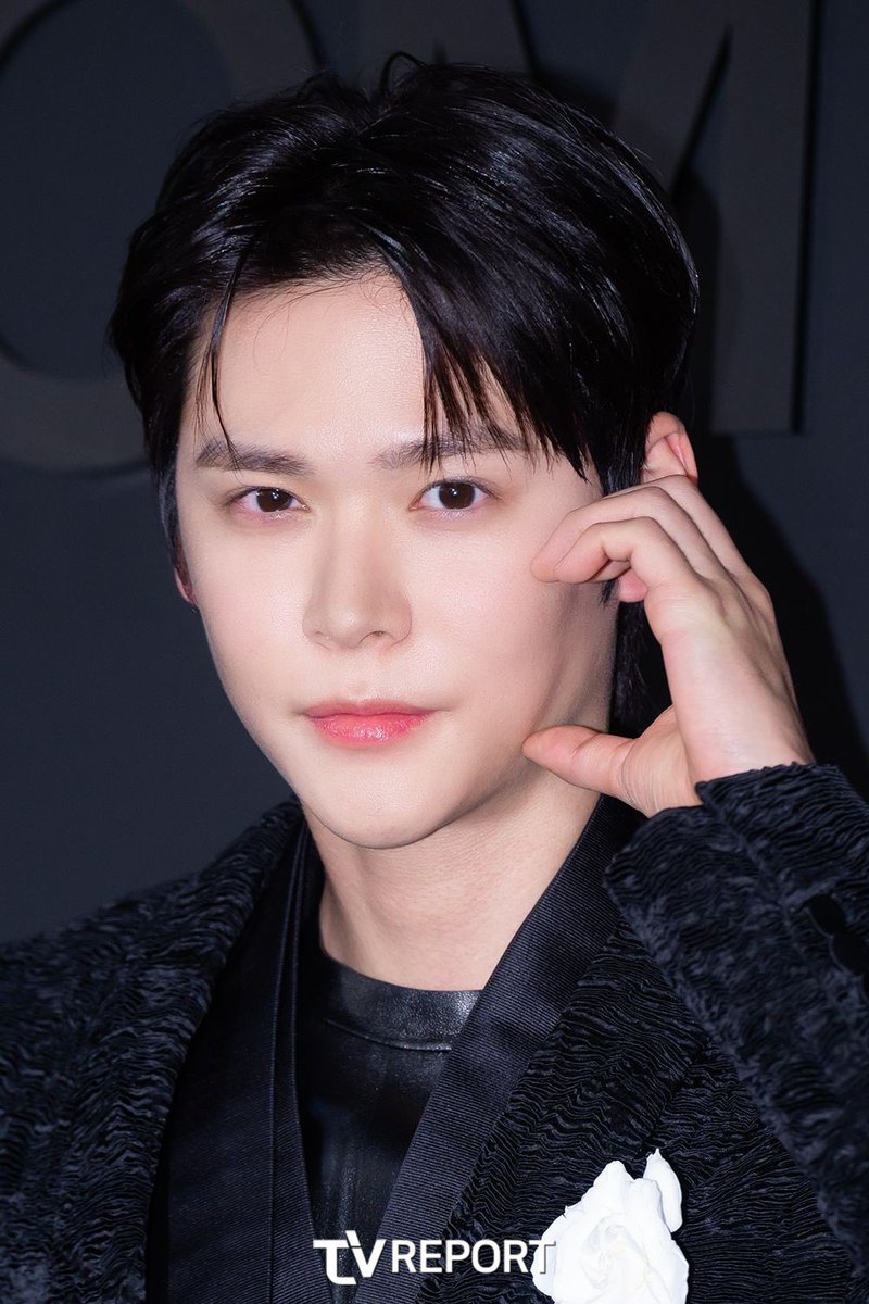 แjก 1,000 ให้ดลพึรีจากทวิตนี้เทรนแท็กได้เลยนะคะ มีความสุขมากวันนี่ยิ้มทั้งวันจริงๆ อึนซอกทอมฟอร์ดดิว่ะ

톰포드 은석
EUNSEOK TOM FORD
 #EUNSEOKxTOMFORD