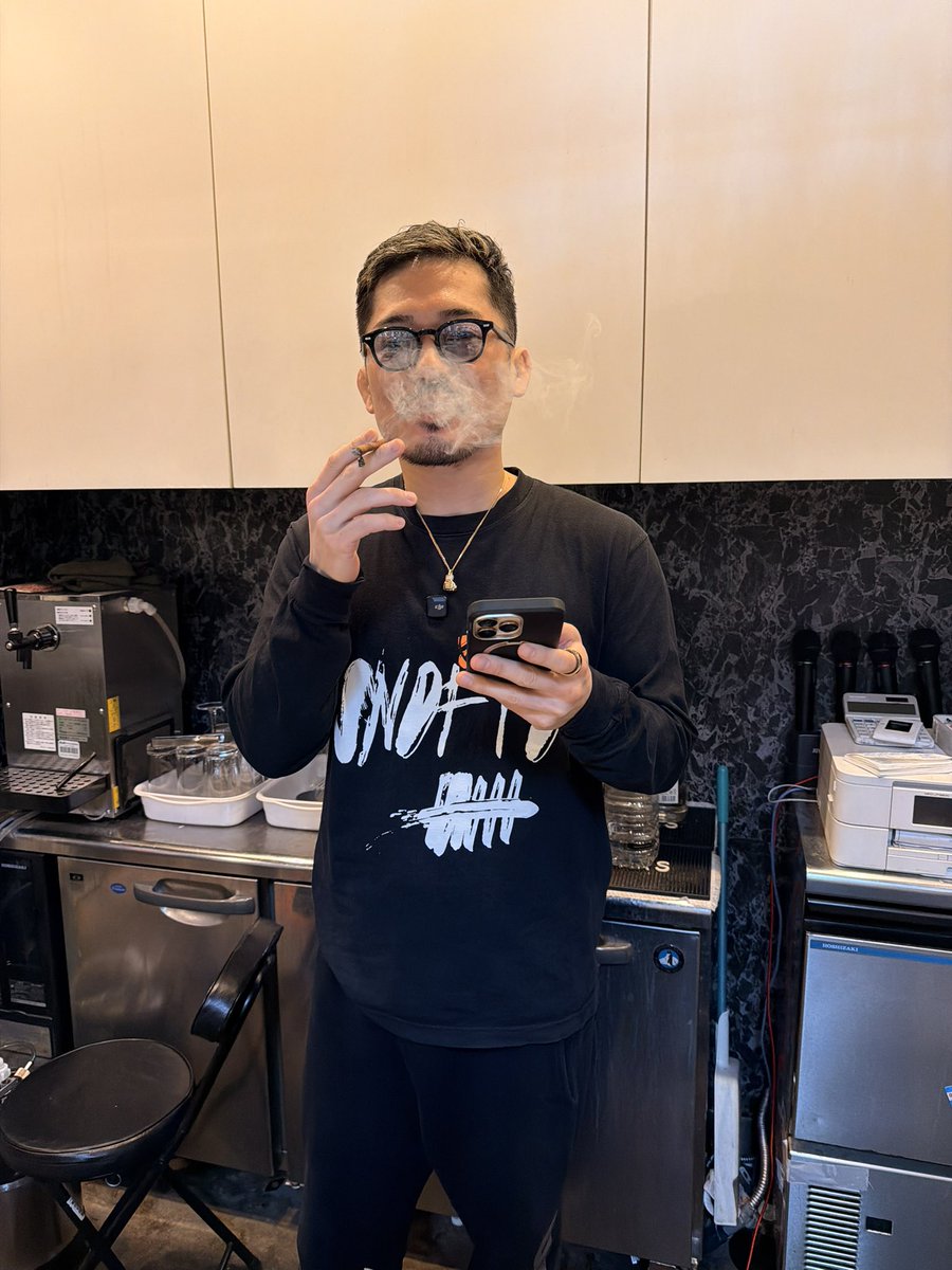 ストラッサー起一 tweet media