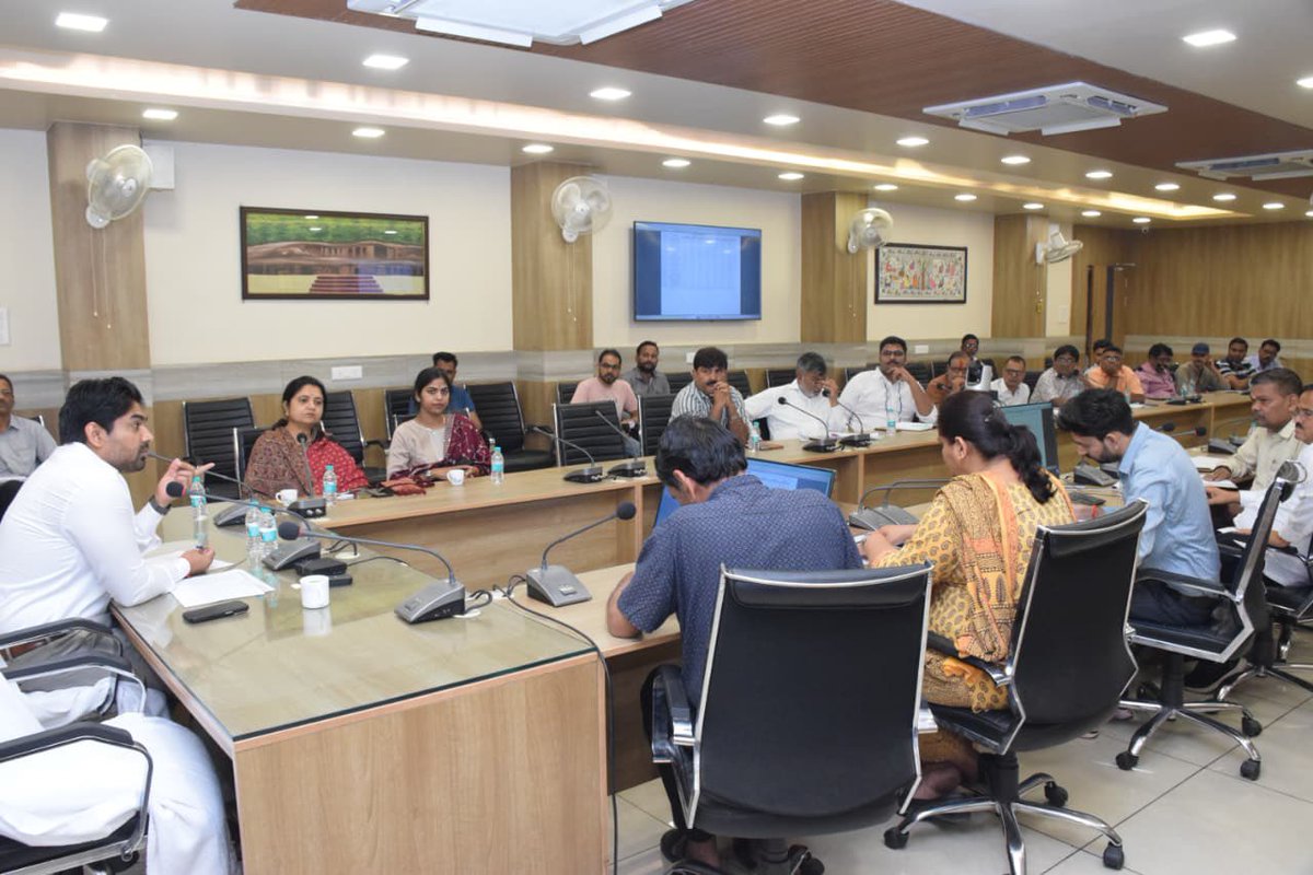 Collector Singrauli tweet media