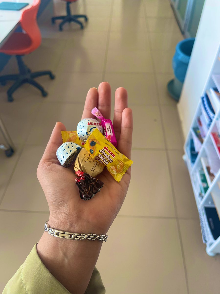 Diyetteyim ama yerim.🍡😁