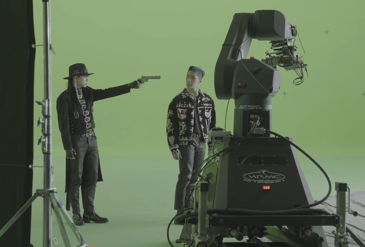 onf lore bot tweet media