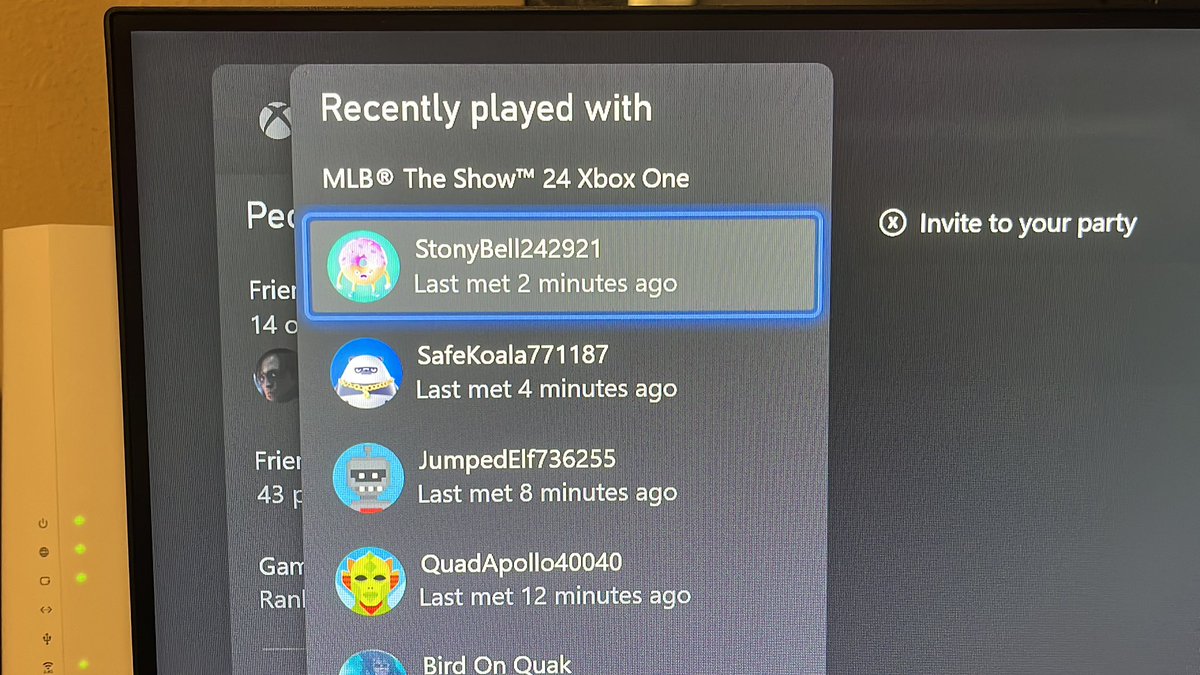 Frostie_19 tweet media