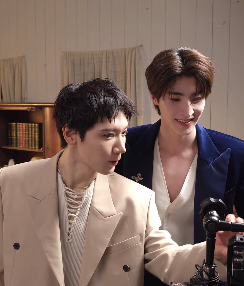 ฮอลลล์ ヅ tweet media