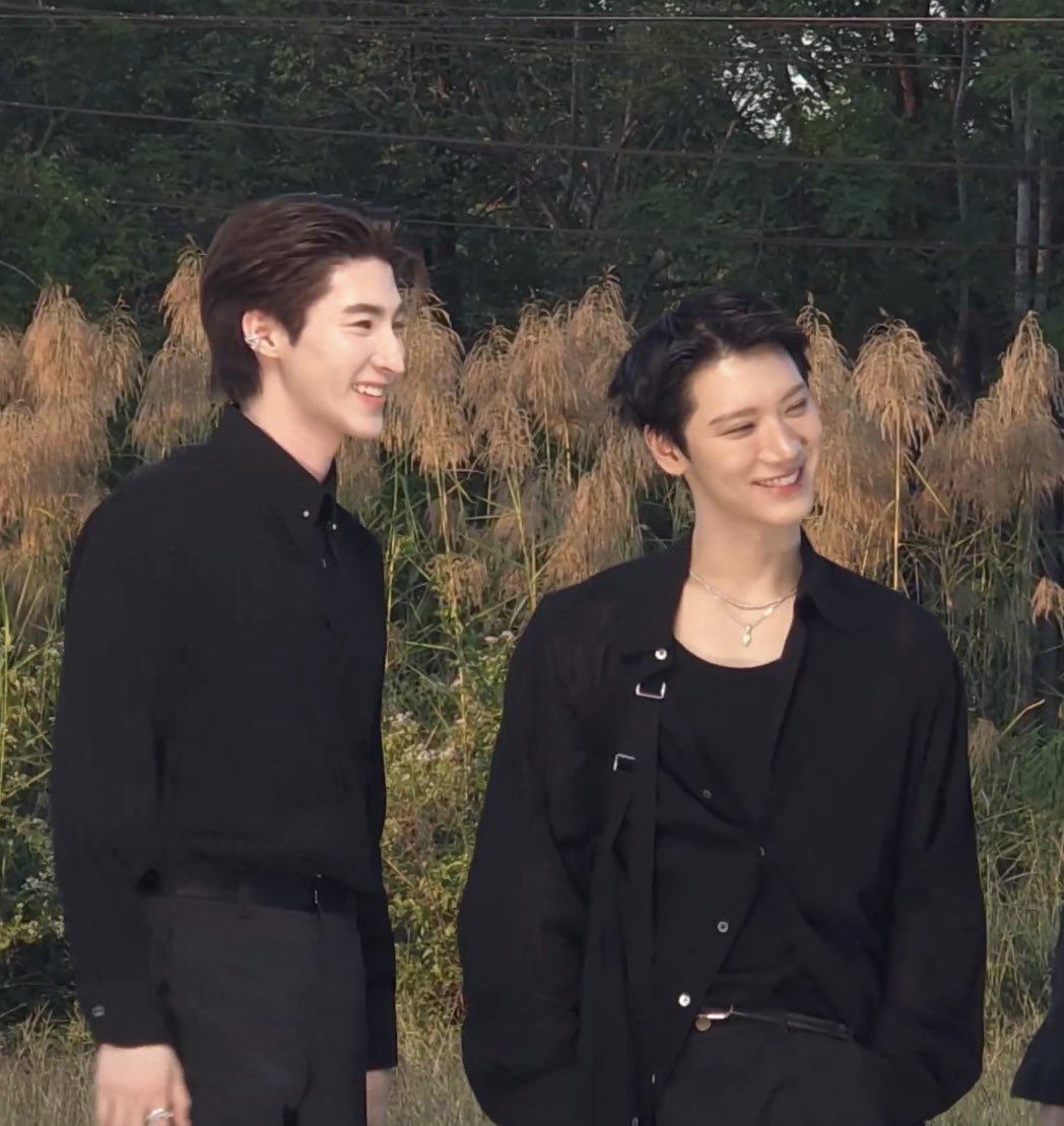 ฮอลลล์ ヅ tweet media