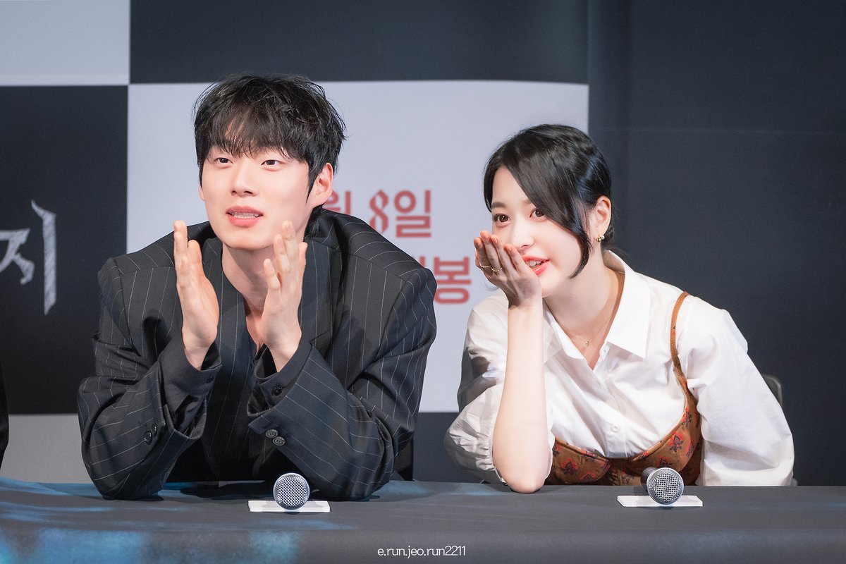 erunjeorun2211's tweet image. 26.03.24
살목지 GV 시사회
in CGV 용산아이파크몰

윤재찬, 장다아

#살목지 #윤재찬 #장다아