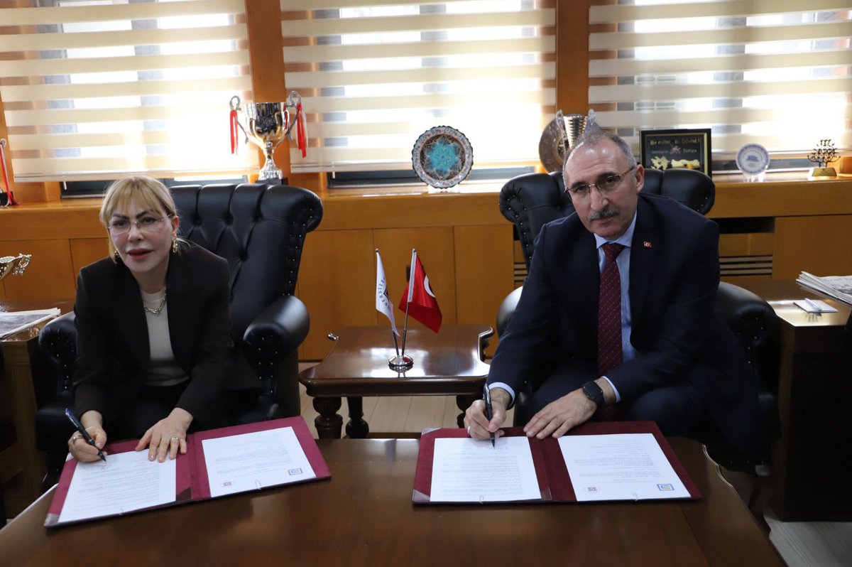 Fırat Üniversitesi tweet media