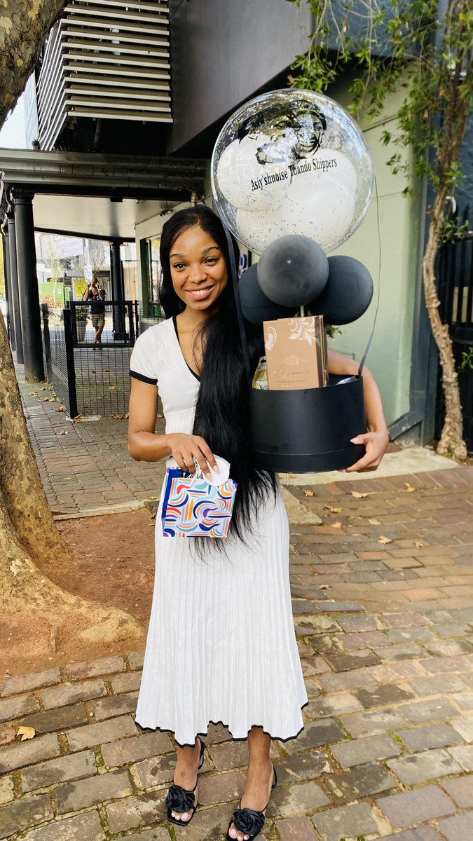 williams_zintle's tweet photo. After too many attempts of trying to get ahold of her I got to meet her for only 5minutes to introduce ourselves 

Thammeli Shippers ( Asiy’shubise Thando Shippers ) welcomed our girl this morning 🎉💣🩷 . Shes so beautiful

#Thammeli
#ThandekaTshabalala
#MmeliKhumalo https://t.co/Sr6sNr6cjX