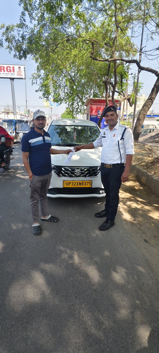 LUCKNOW TRAFFIC POLICE tweet media