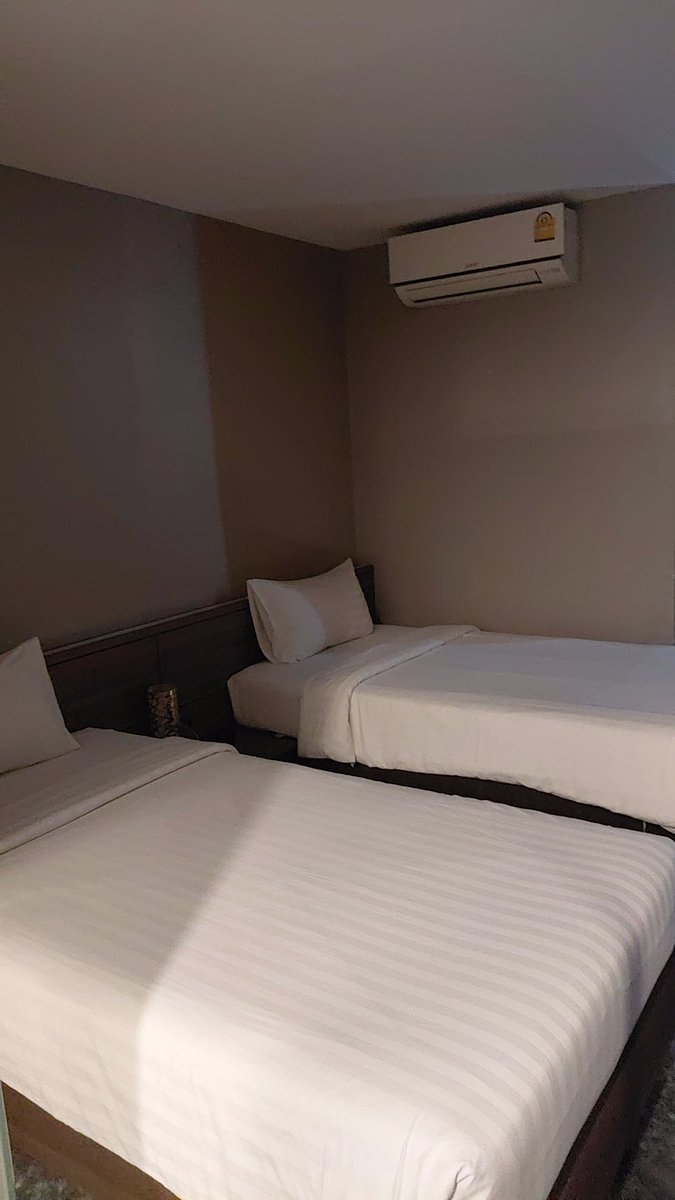 Chiang Mai Living tweet media