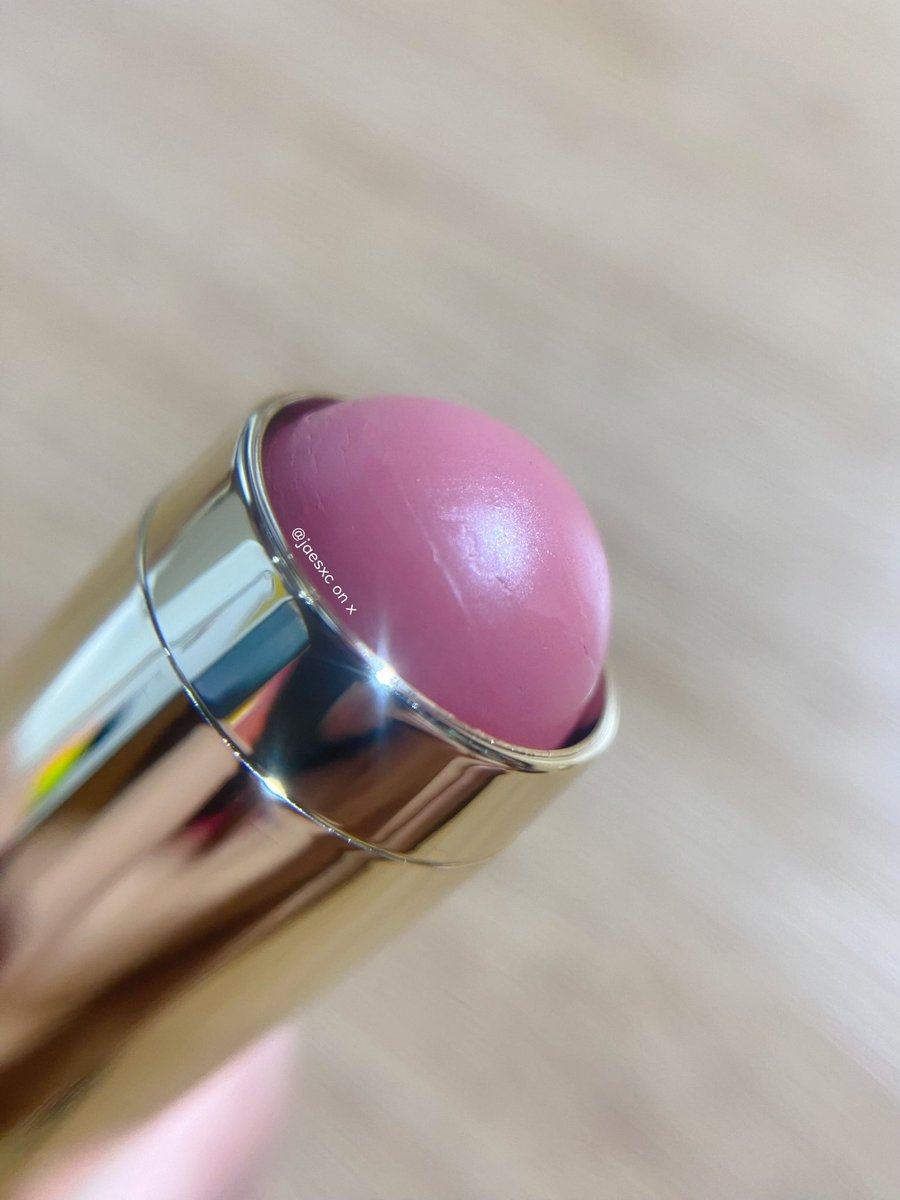 zénith. tweet media