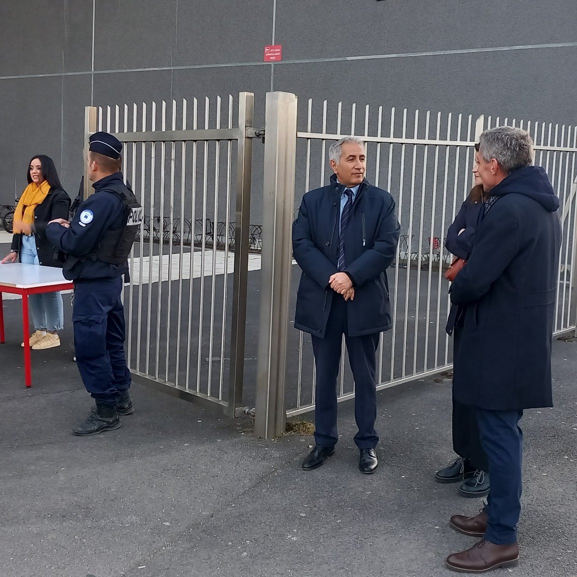Image de Préfet de la Marne : #Sécurité
🏫Fayçal Douhane, sous-préfet de l'arrondissement de Reims, était présent lors d’une opér