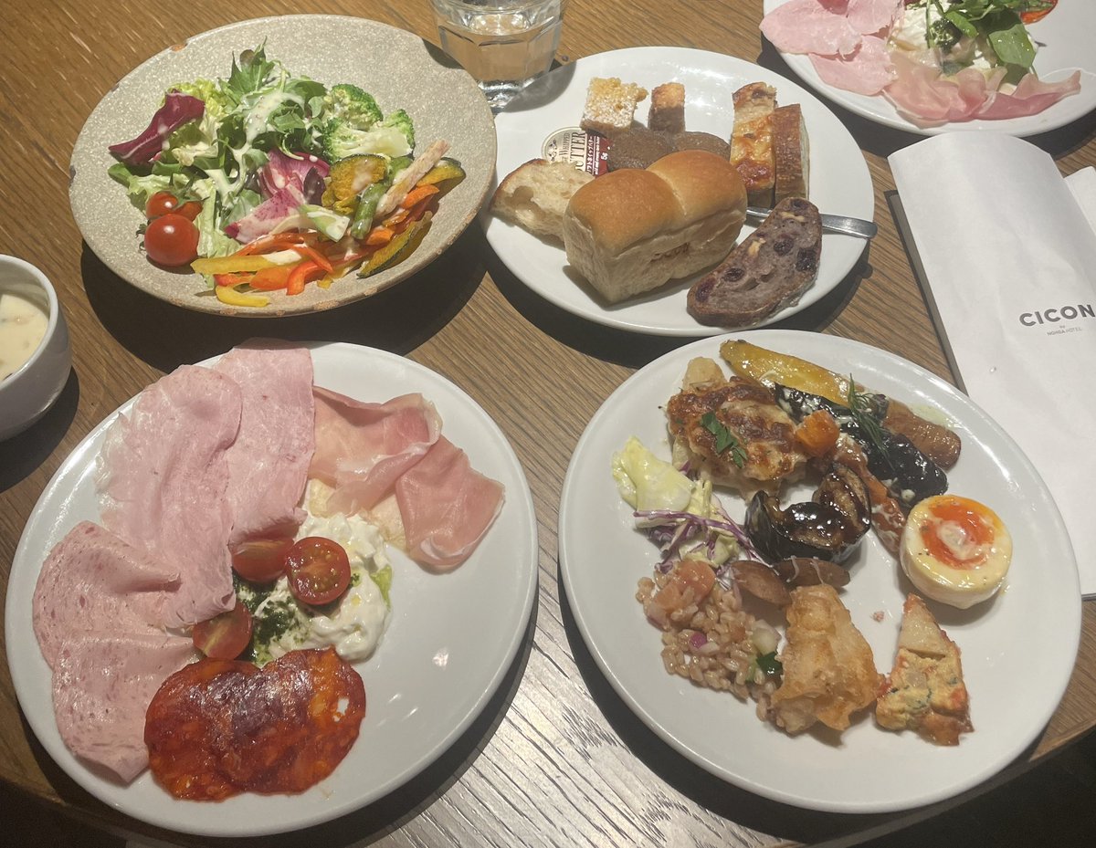 j6WjuQGLKiaaxc9's tweet photo. 2回目のcicon🍽⌇
全部めちゃくちゃ美味しい！！
また行きたいな✨

 #NOHGAHOTEL
 #CICON https://t.co/TYfmNZ2j3e