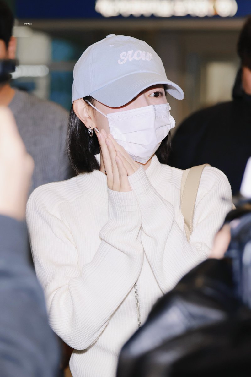 엥잉 tweet media