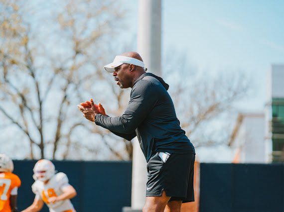 Derek Jones tweet media