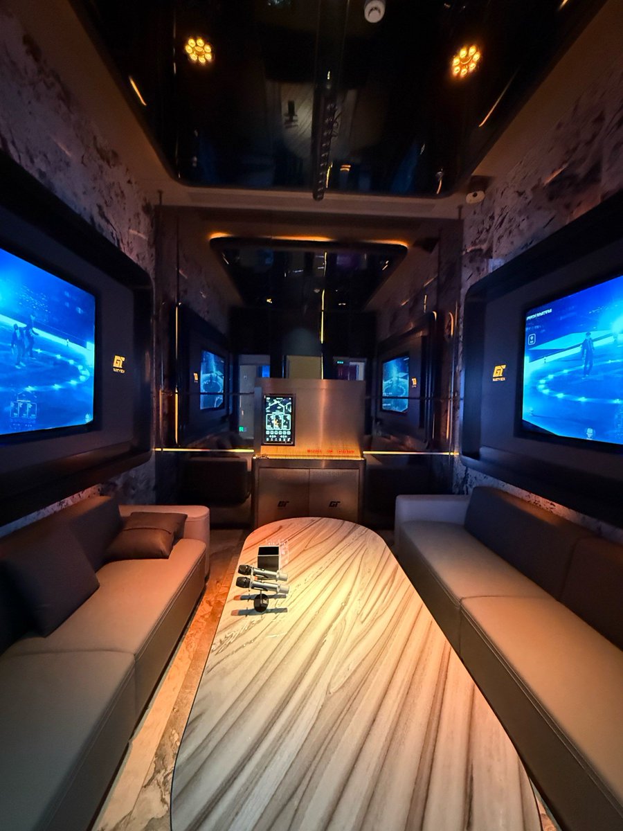 CaliLily tweet media