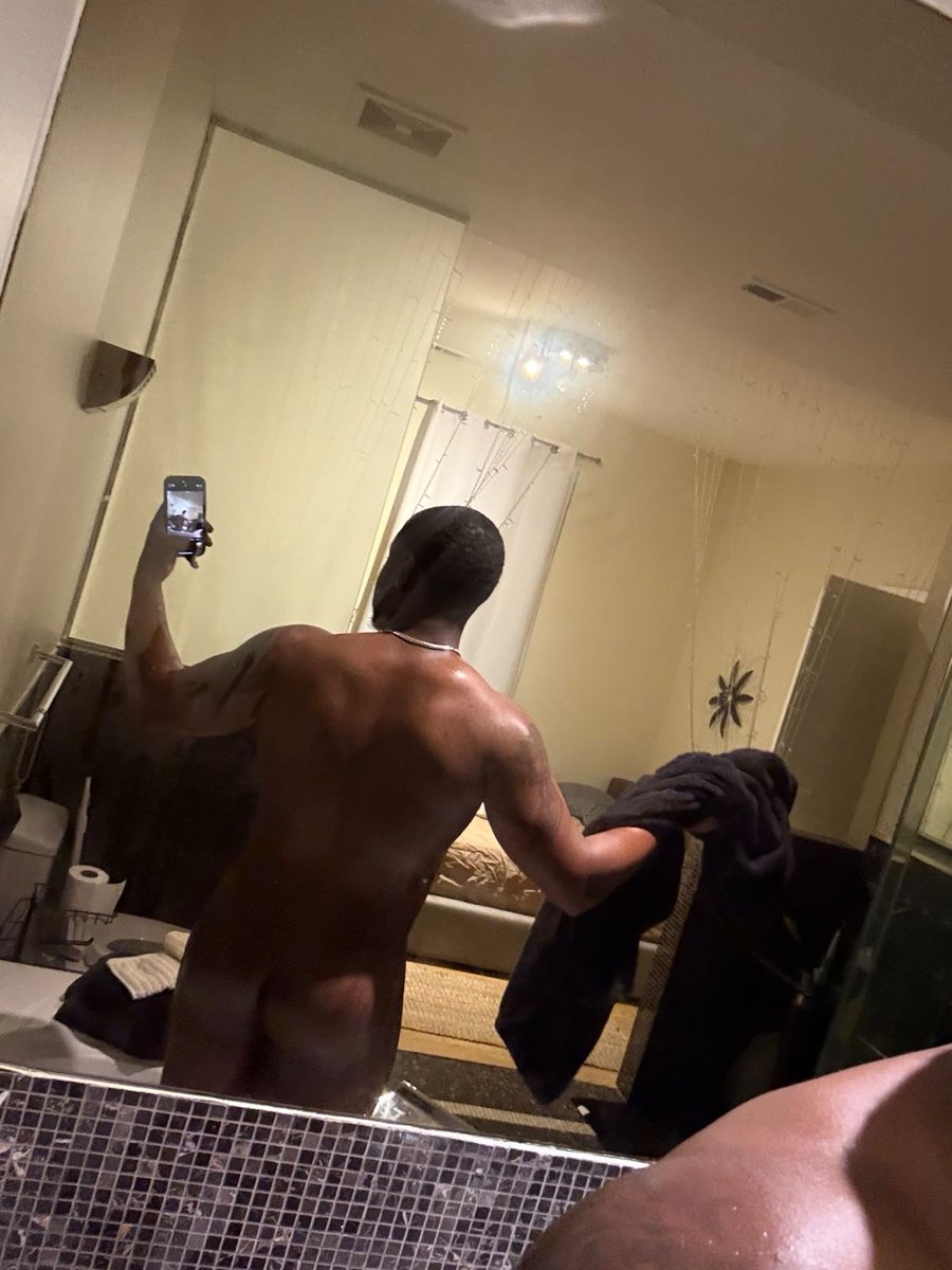 KingPrimeAlex's tweet photo. One hell of a week https://t.co/1ABP8R2DXy