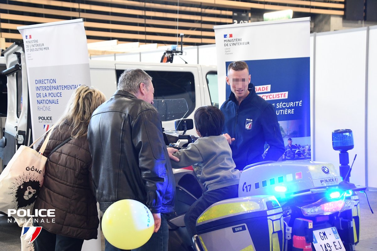 Police Nationale 69 tweet media