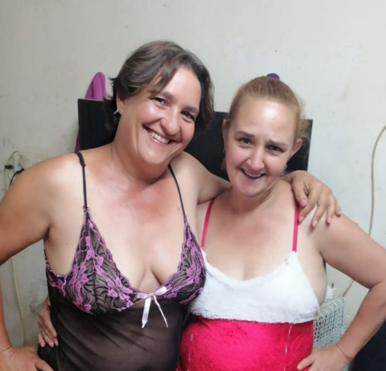 HeilaMartina's tweet photo. hi guys got a whatsapp group if you intresting https://t.co/M5zHQch1G1 there is a small fee for it but we do content bookings video thanks https://t.co/C5MiulnAcI