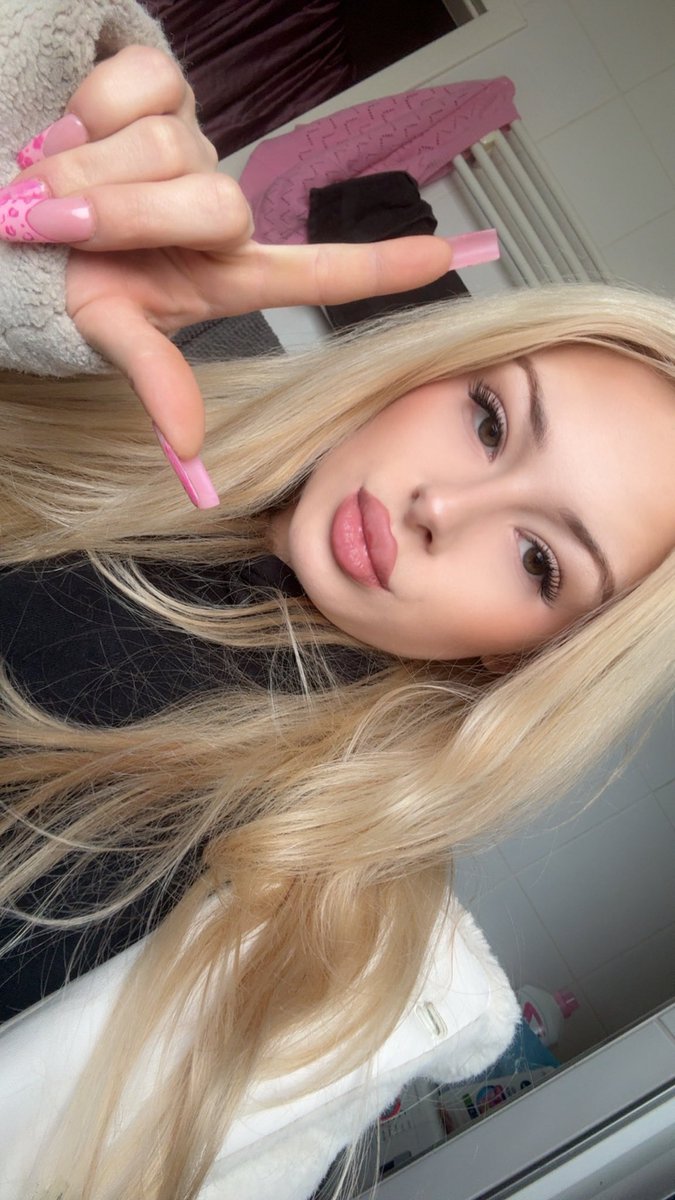 Lady Aurelia ✨ tweet media