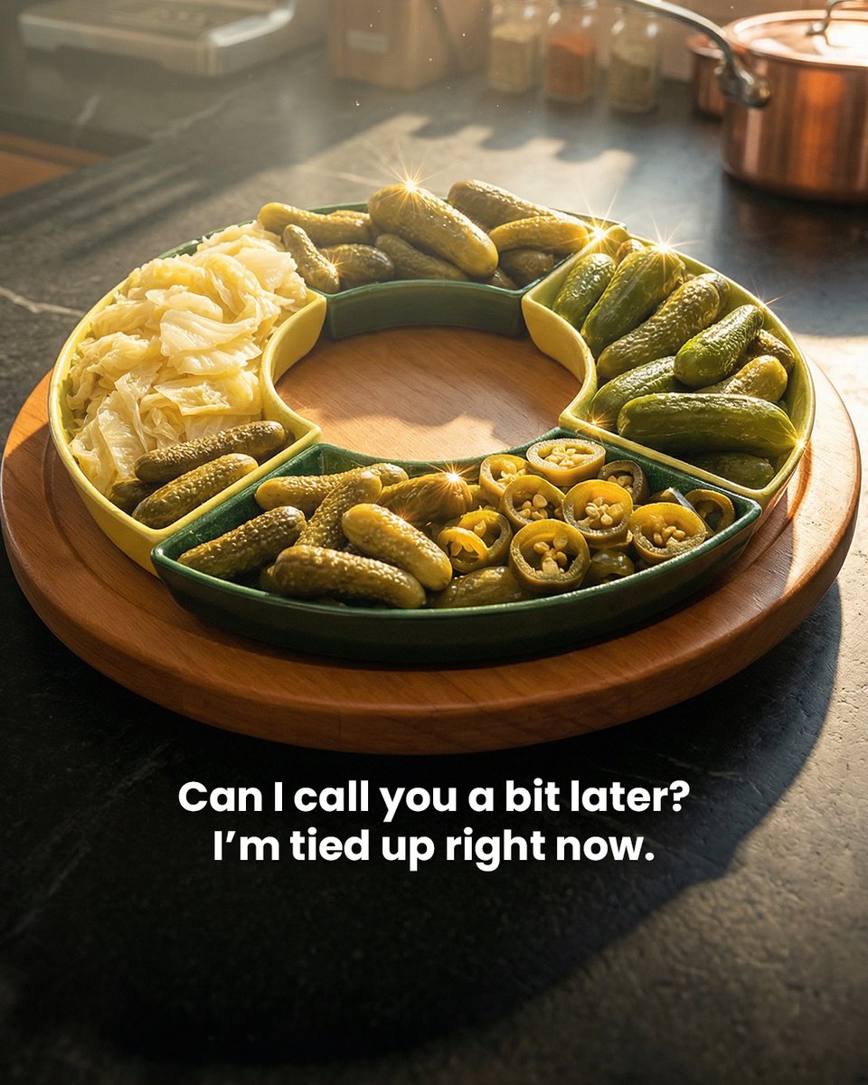 Melis_Brand's tweet photo. Can I call you a bit later? I’m tied up right now. 📞🥒

Busy with crunch. Some calls can wait. 😉✨

#MelisPerfectTaste #SavourTheFlavour https://t.co/PqE82vCu14
