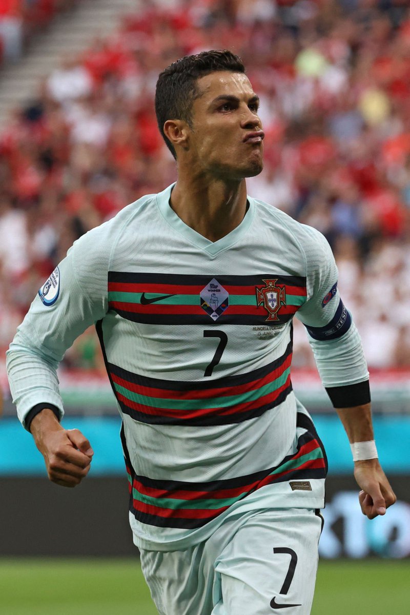 yt24_cr7 tweet media