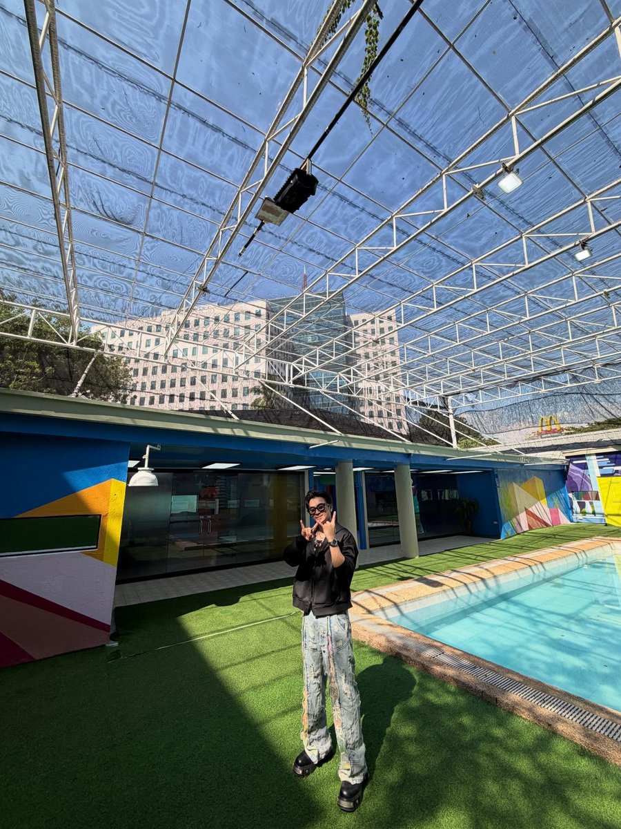 ➤ acey tweet media