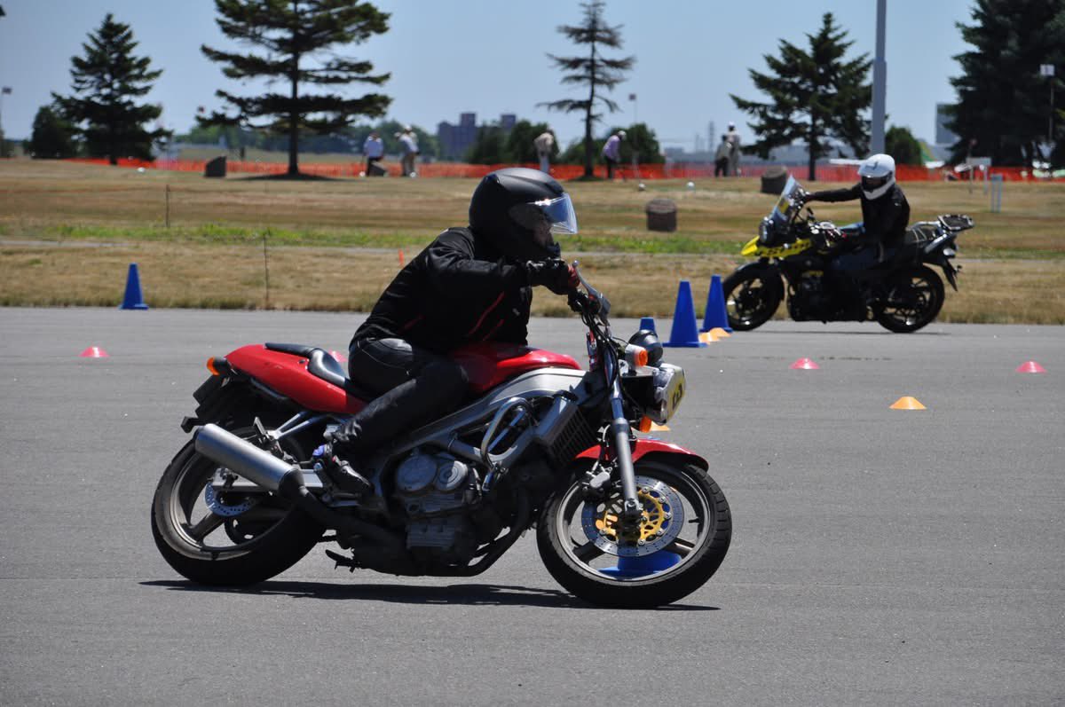 らりくす tweet media