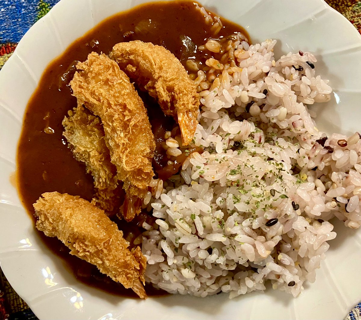 jukkkie's tweet photo. Hashed beef rice with fried shrimps I enjoyed for dinner recently💛🧡
😋😸💓💓🍛🍤🍤✨
#dinner #hashedbeef #rice #shrimps #March2026 https://t.co/VZWjnMHRv8