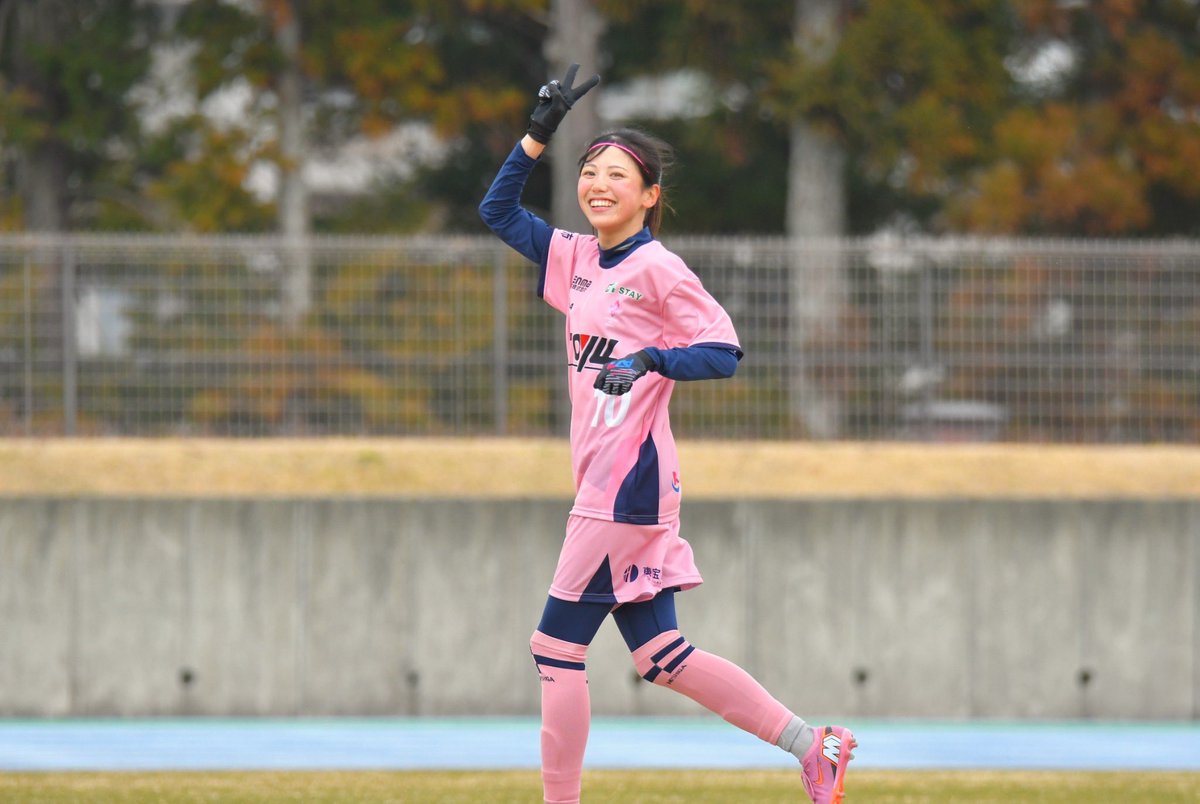 sasayuri_shiga's tweet photo. 待ちに待った2026シーズン、開幕。
⁡
目指す場所
関西2部優勝、そしてその先の「なでしこリーグ」へ🏆
熱い応援をお願いします😊
⁡
⁡／
Relacping マッチデー🏕🚙⚽️
＼
@relacpingrv 
【関西女子サッカーリーグ2部 第1節】
4月12日（日） 9:30 kick off
vs LuxiA.F.Ladies
近江八幡ふれあい公園 https://t.co/Q0mry7Q9C9