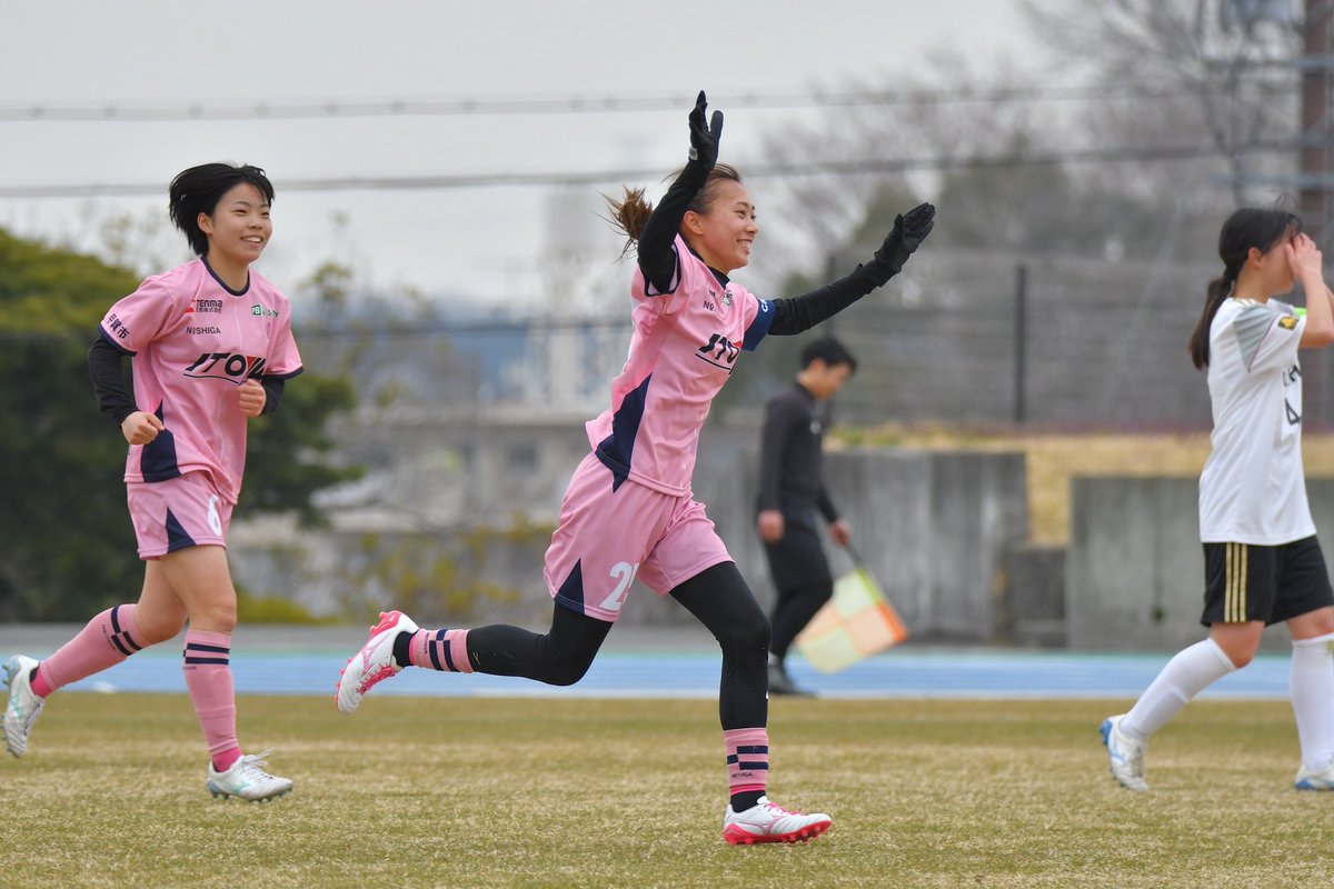 sasayuri_shiga's tweet photo. 待ちに待った2026シーズン、開幕。
⁡
目指す場所
関西2部優勝、そしてその先の「なでしこリーグ」へ🏆
熱い応援をお願いします😊
⁡
⁡／
Relacping マッチデー🏕🚙⚽️
＼
@relacpingrv 
【関西女子サッカーリーグ2部 第1節】
4月12日（日） 9:30 kick off
vs LuxiA.F.Ladies
近江八幡ふれあい公園 https://t.co/Q0mry7Q9C9