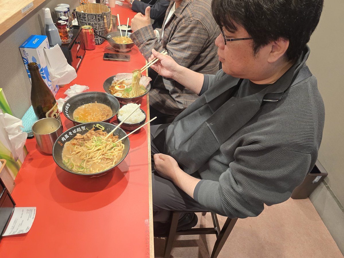 平和の使者 もん tweet media