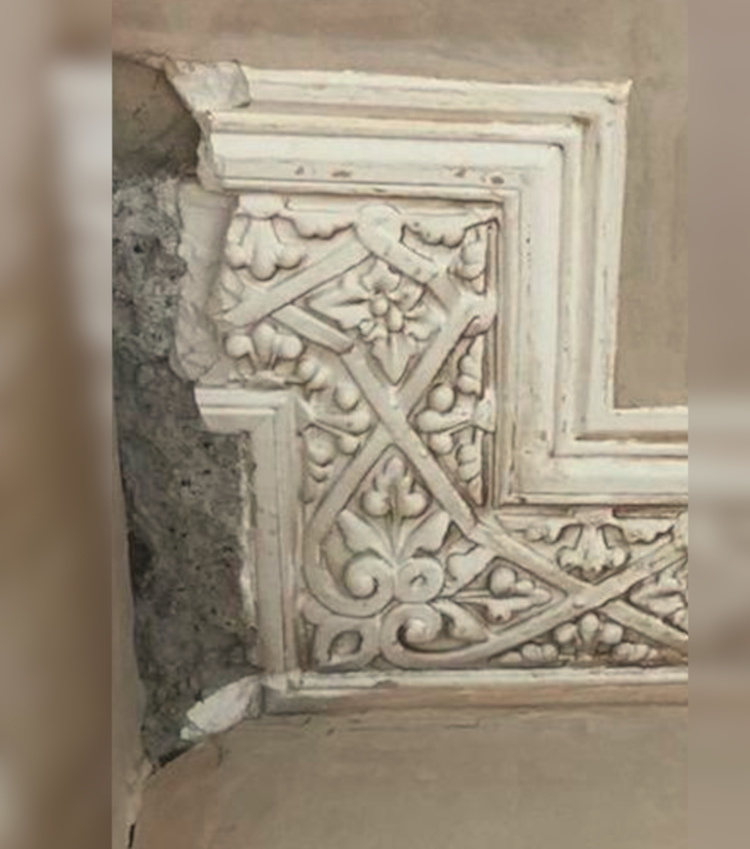 CSJbespoke's tweet image. Repairing damaged plasterwork seamlessly, once painted you'll never know the damage was there!
#bespokeplastermouldings #restoration #home #homedecor #homeimprovements #decor #ceiling #art #satisfying #plaster #crafts