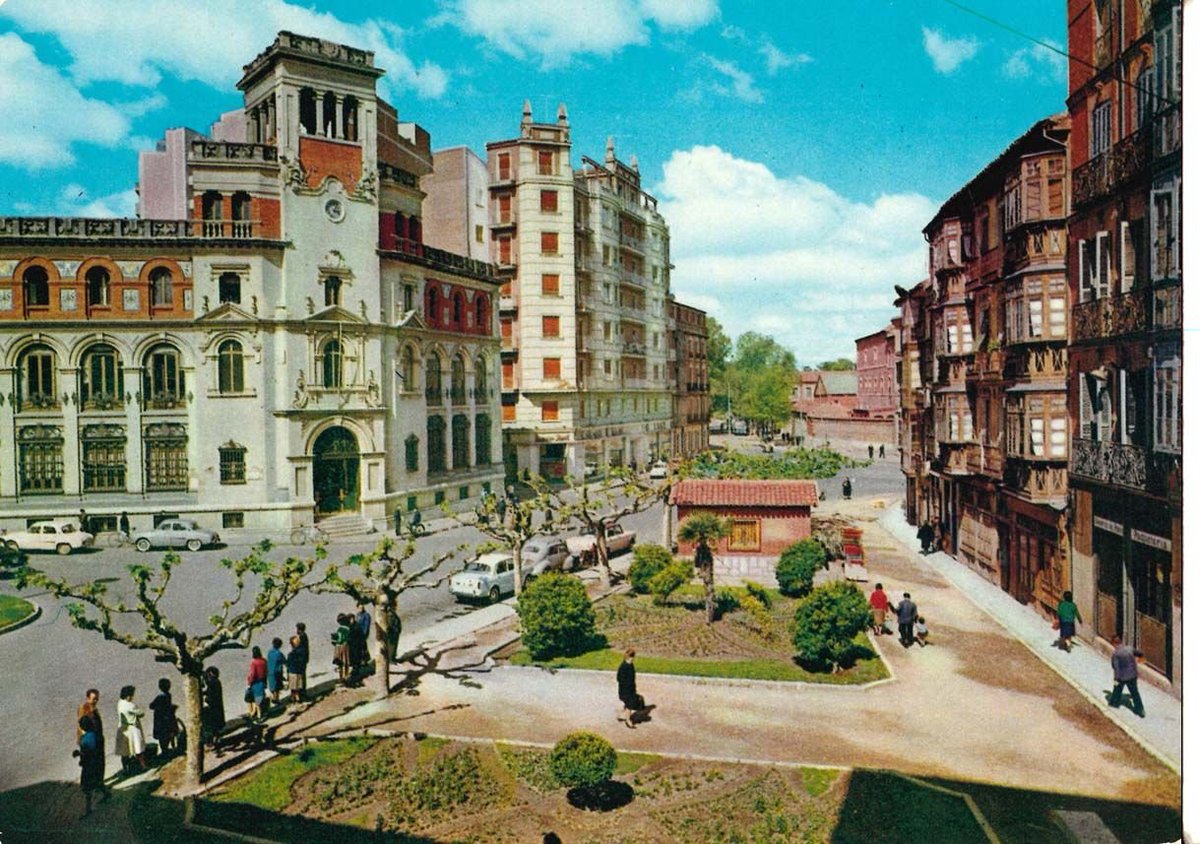 Vista de la Plaza de la Rinconada de #Valladolid en 1962

📷 Archivo municipal de Valladolid