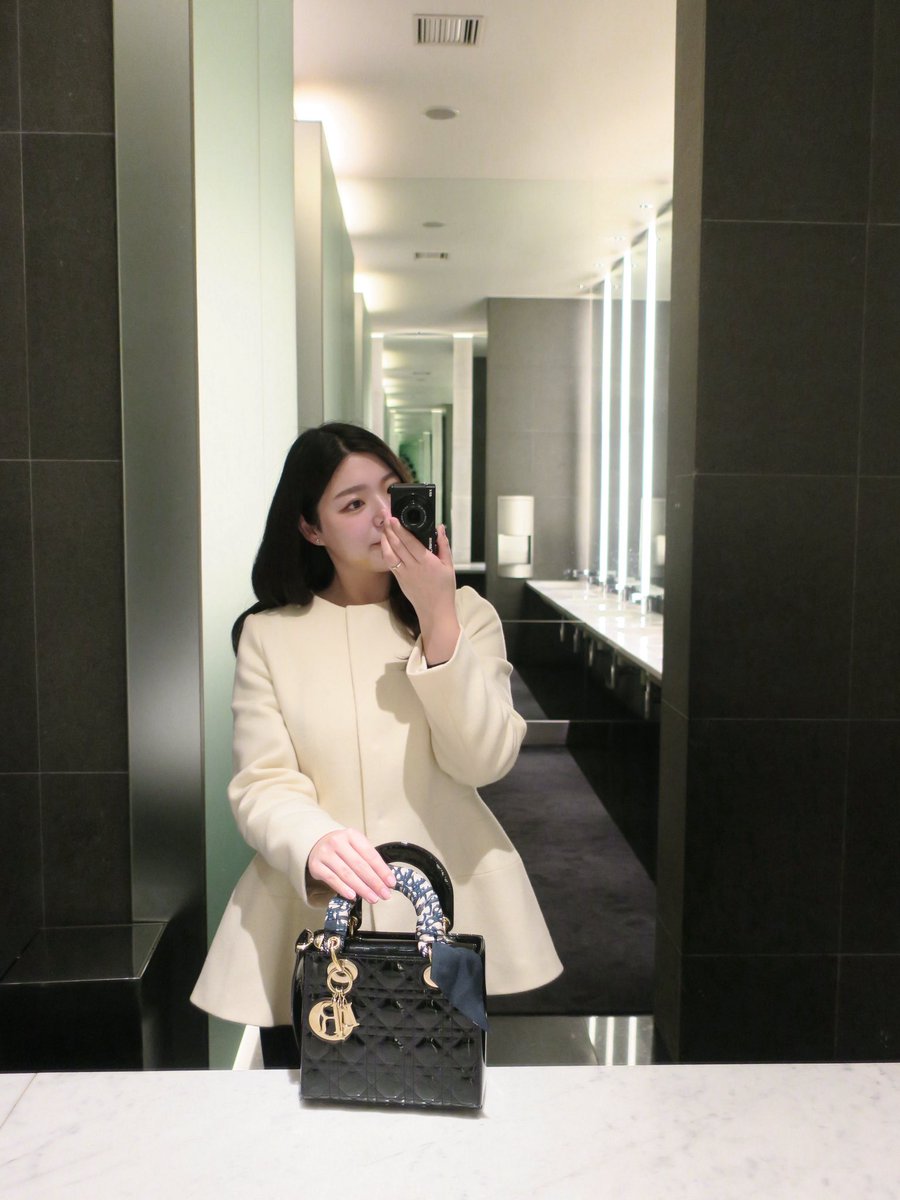 ouio7_b's tweet photo. 🧏🏻‍♀️♥︎ https://t.co/VD9g3iYfLM